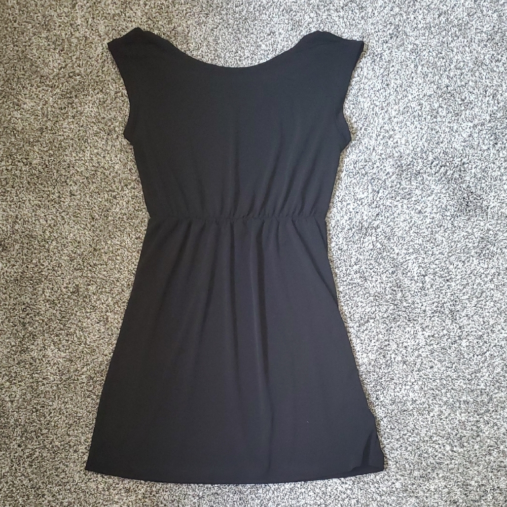 Scoop Neck Little Black Dress Short Sleeve